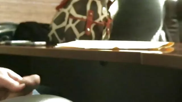 Meilleur porno sans inscription  La jeune fille regarde film amateur érotique le sexe de sa petite amie d'un jeune jeune, inexpérimenté
