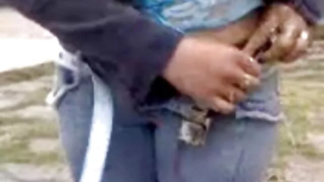 Meilleur porno sans inscription  Brunette gangbanged dans les deux trous video erotique complet