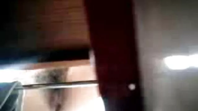 Meilleur porno sans inscription  Brune bronzée avec des seins élastiques films erotiques streaming gratuit rebondit sur l'herbe sur la bite du garçon