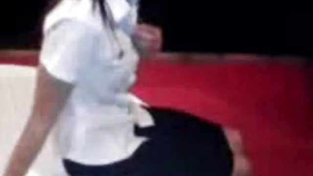 Meilleur porno sans inscription  L'homme porno érotic se faufiler chienne avec de gros seins naturels à la maison