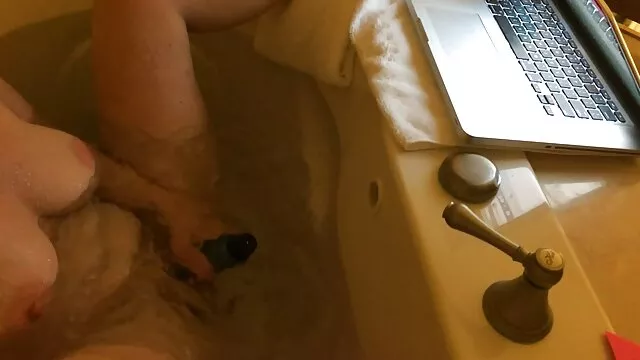 Meilleur porno sans inscription  La fille essayant de ne film erotique lesbienne gratuit pas réussir dans les acteurs porno Woodoodman