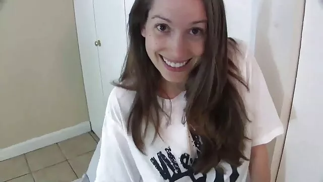 Meilleur porno sans inscription  Un homme faisant l'amour dans un salon video gratuite massage erotique de massage deux gros seins putes